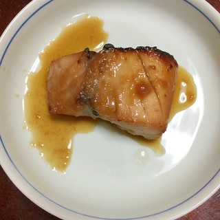 昆布の旨みで深みUP☆ブリの照り焼き！